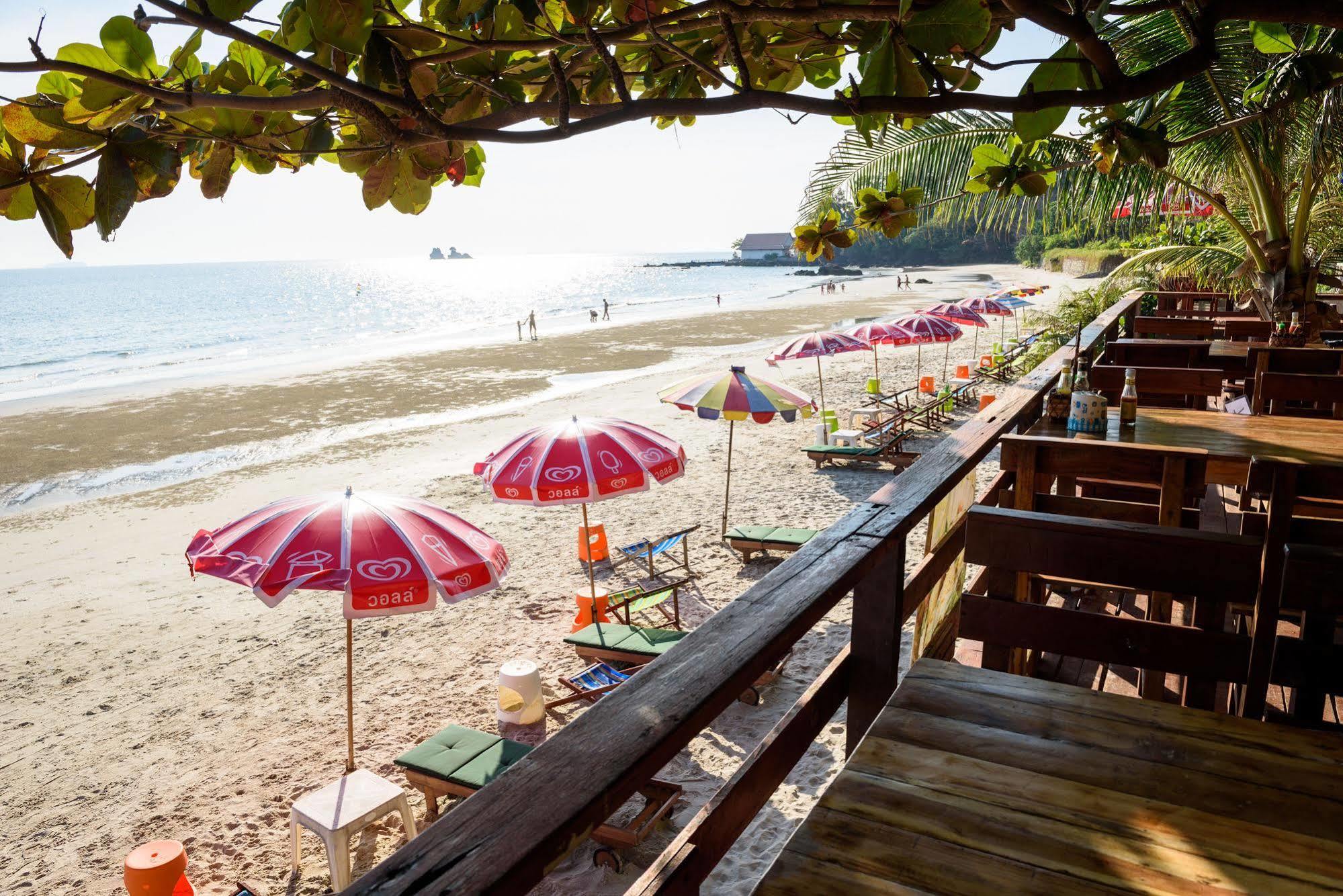 Baansuan Aokhai Beach Resort 매핌 외부 사진